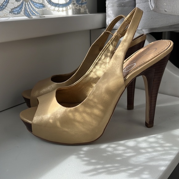 4.5” sling back peep toe gold/tan heels - Picture 2 of 6